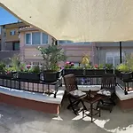 Stanbul House *