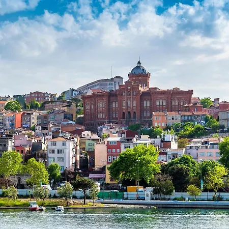 Stanbul House *